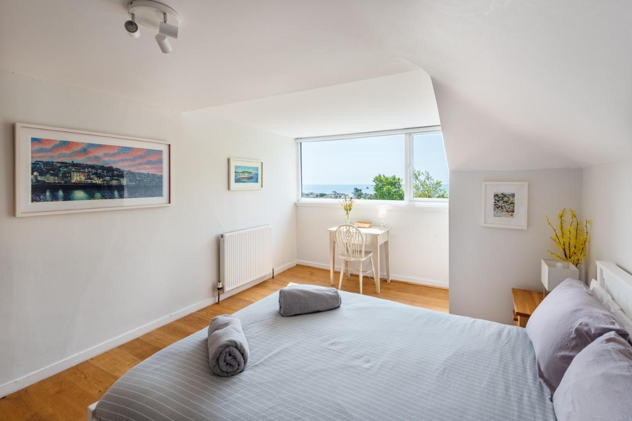 Manacles - Spacious Flat Near Beach With Sea Views & Parking ฟาลมัธ ภายนอก รูปภาพ